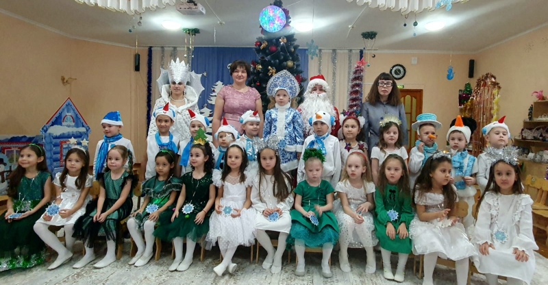 Новогодний утренник 2022 "В поисках снежиники"